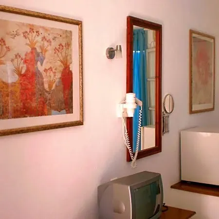 Hotel Minoa 2*